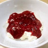 Rice pudding with raspberry sauce