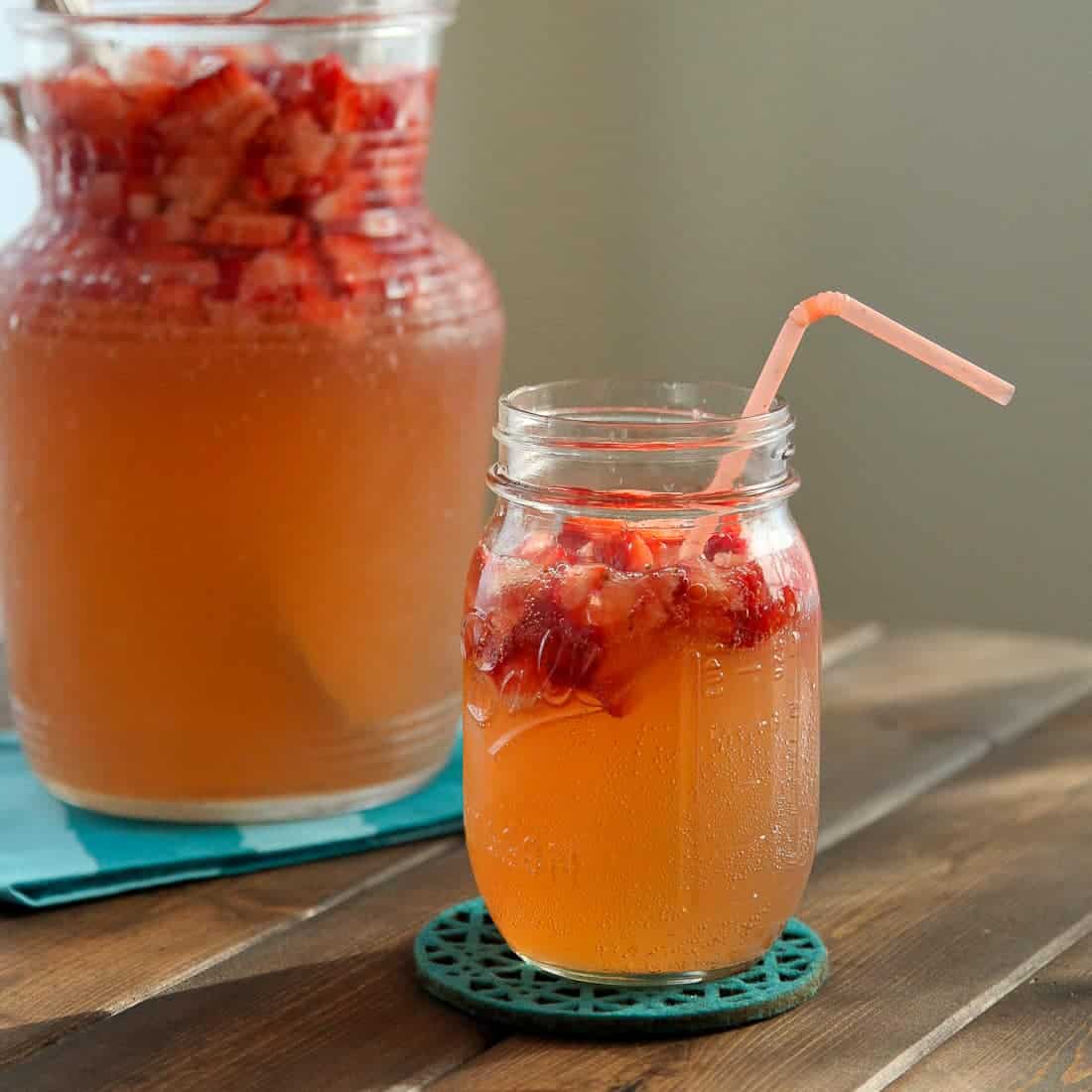 Strawberry Ginger Lemonade Spritzer