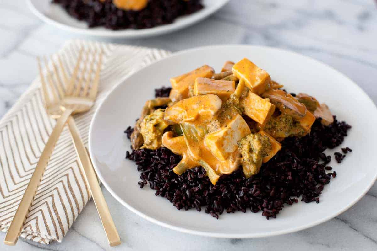 Tofu Thai curry and rice