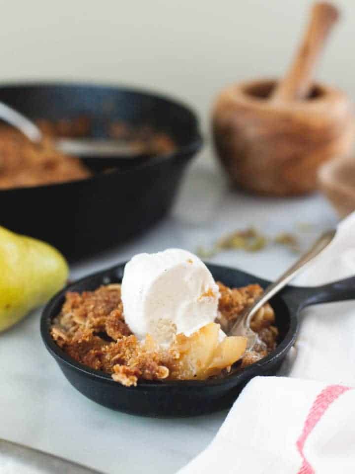 Cardamom Pear Crisp with Oats