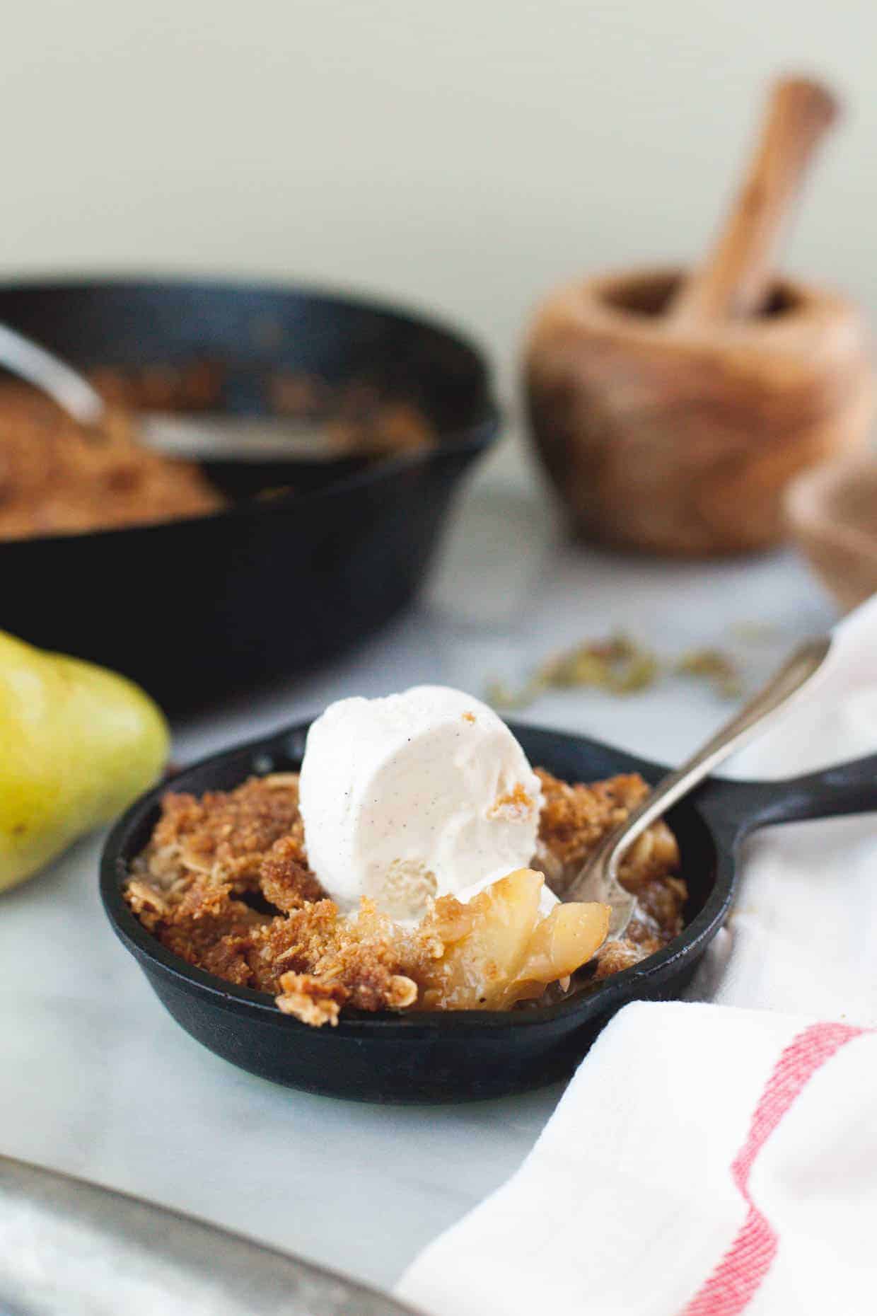 Cardamom Pear Crisp with Oats