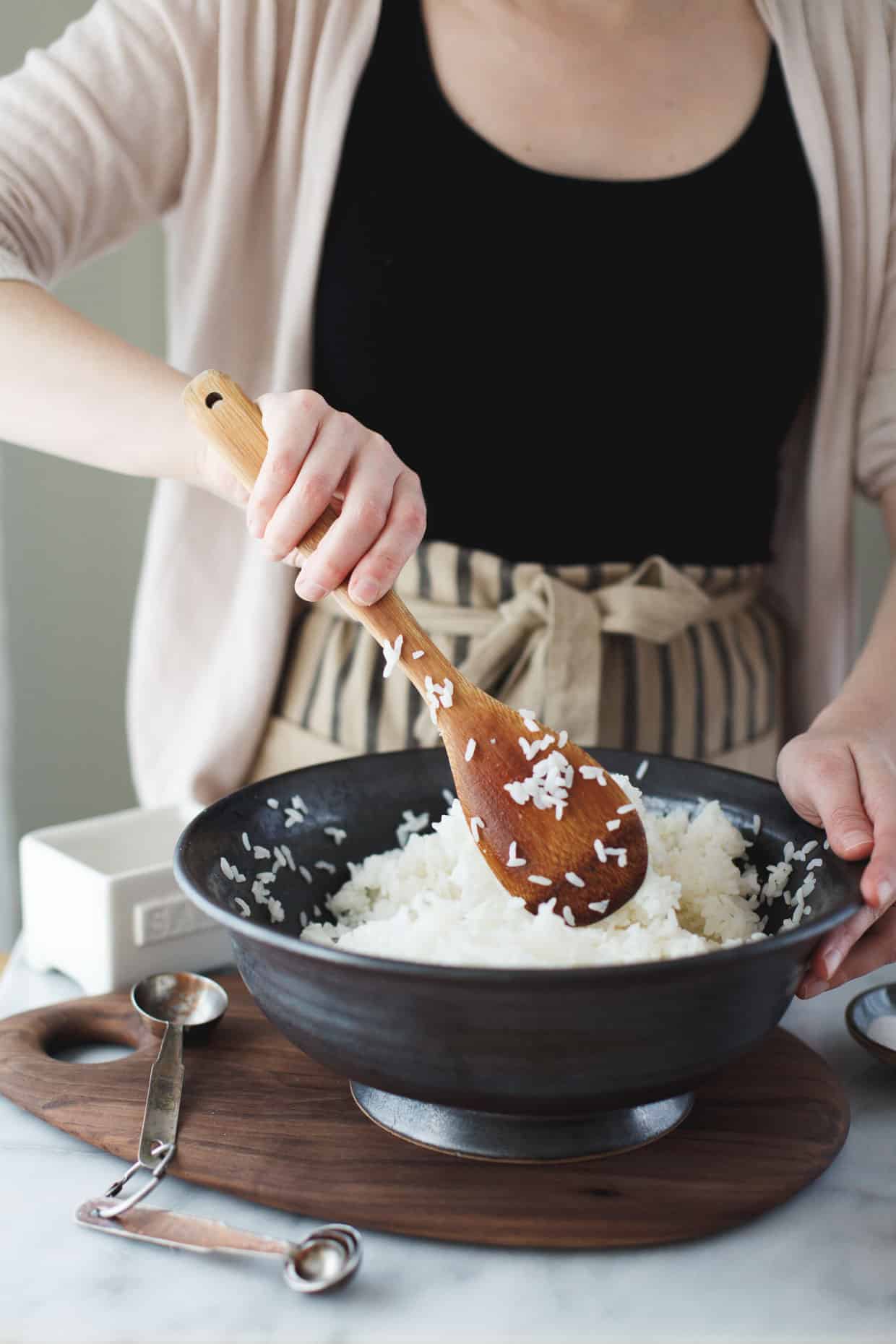 A Little Time and a Keyboard: Making sushi at home {Munchie Monday}