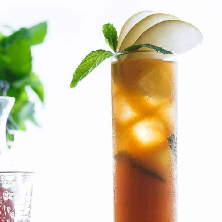 Sparkling Asian Pear and Mint Iced Tea