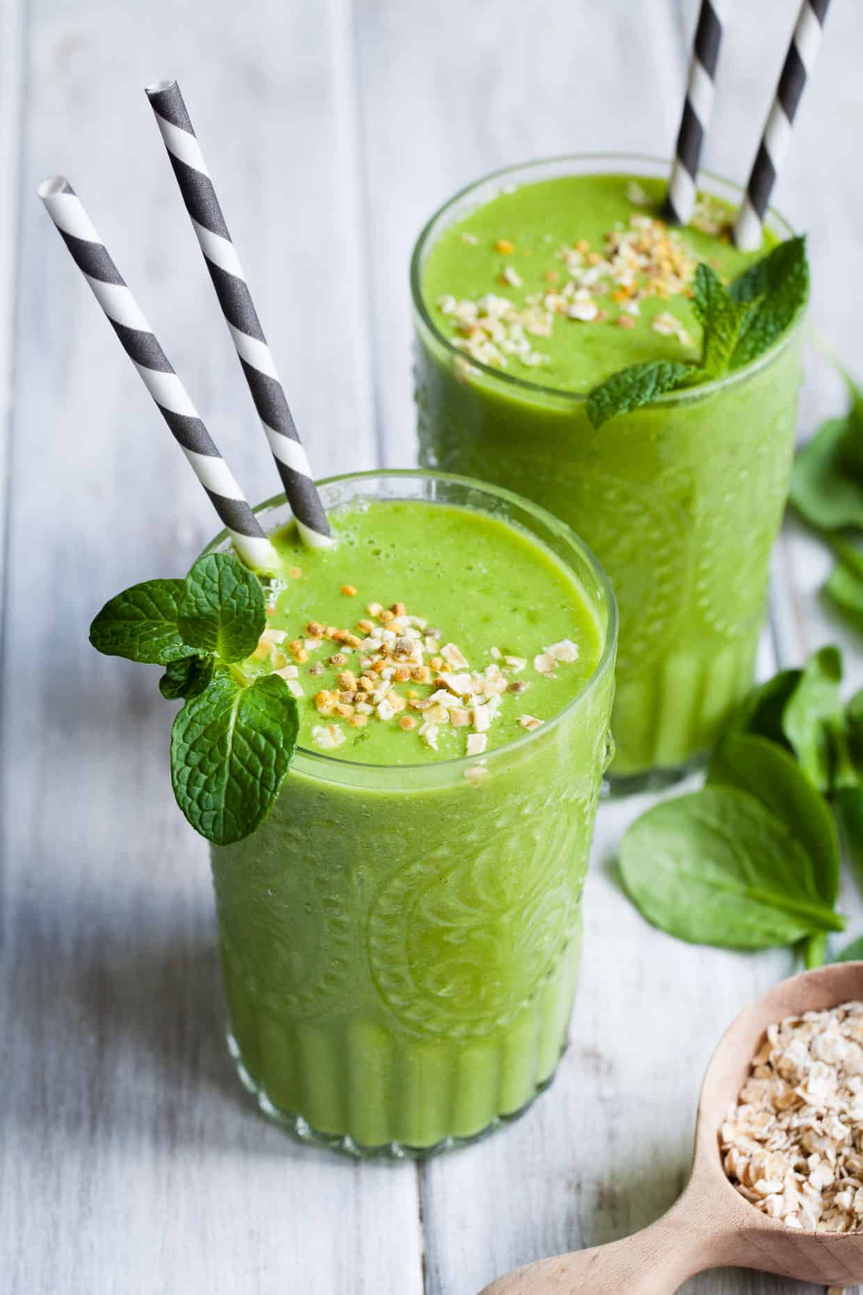 Sweet Zing Ginger Oatmeal Green Smoothie