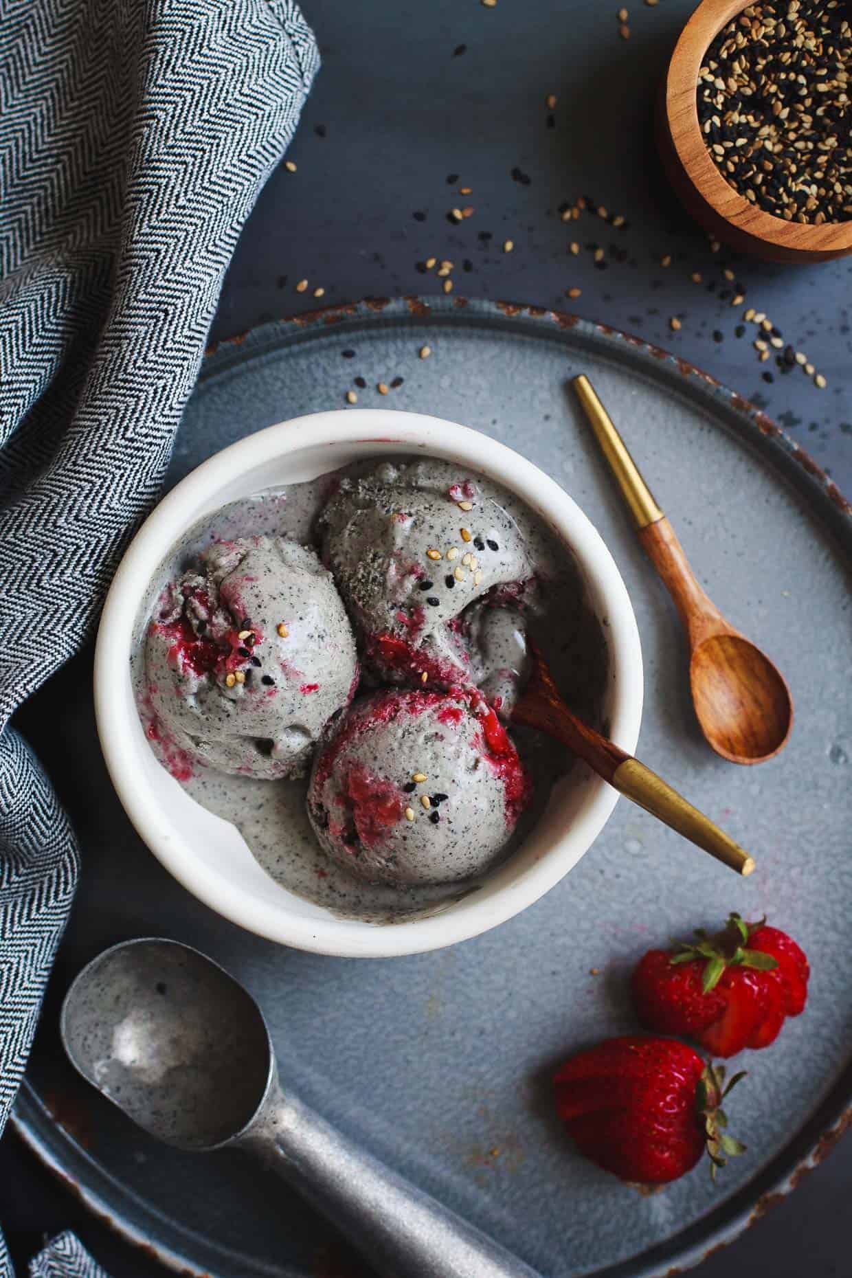 Vegan Coconut Black Sesame-Ice Cream with Strawberry Swirl