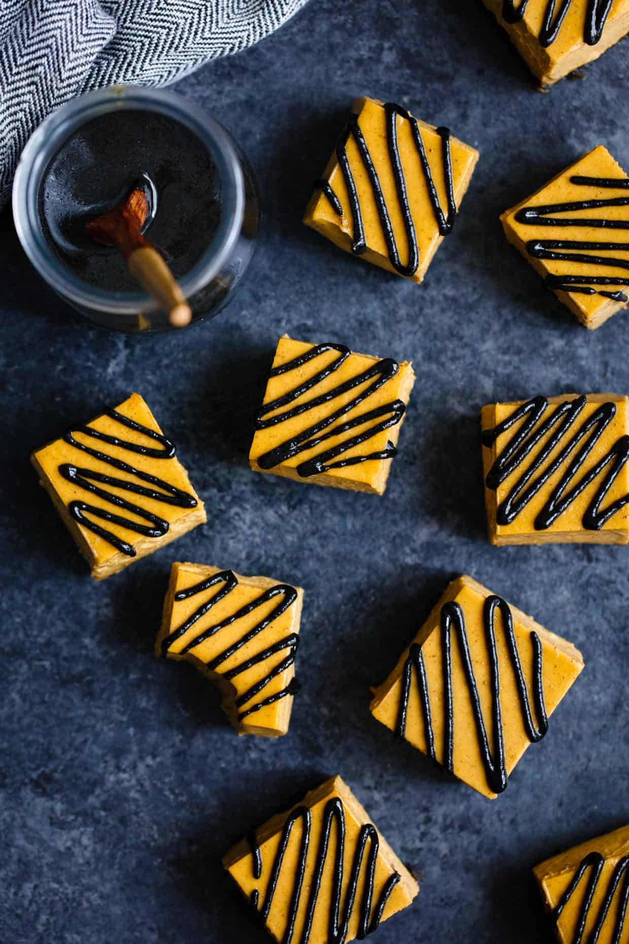 No-Bake Vegan Black Sesame Pumpkin Pie Bites