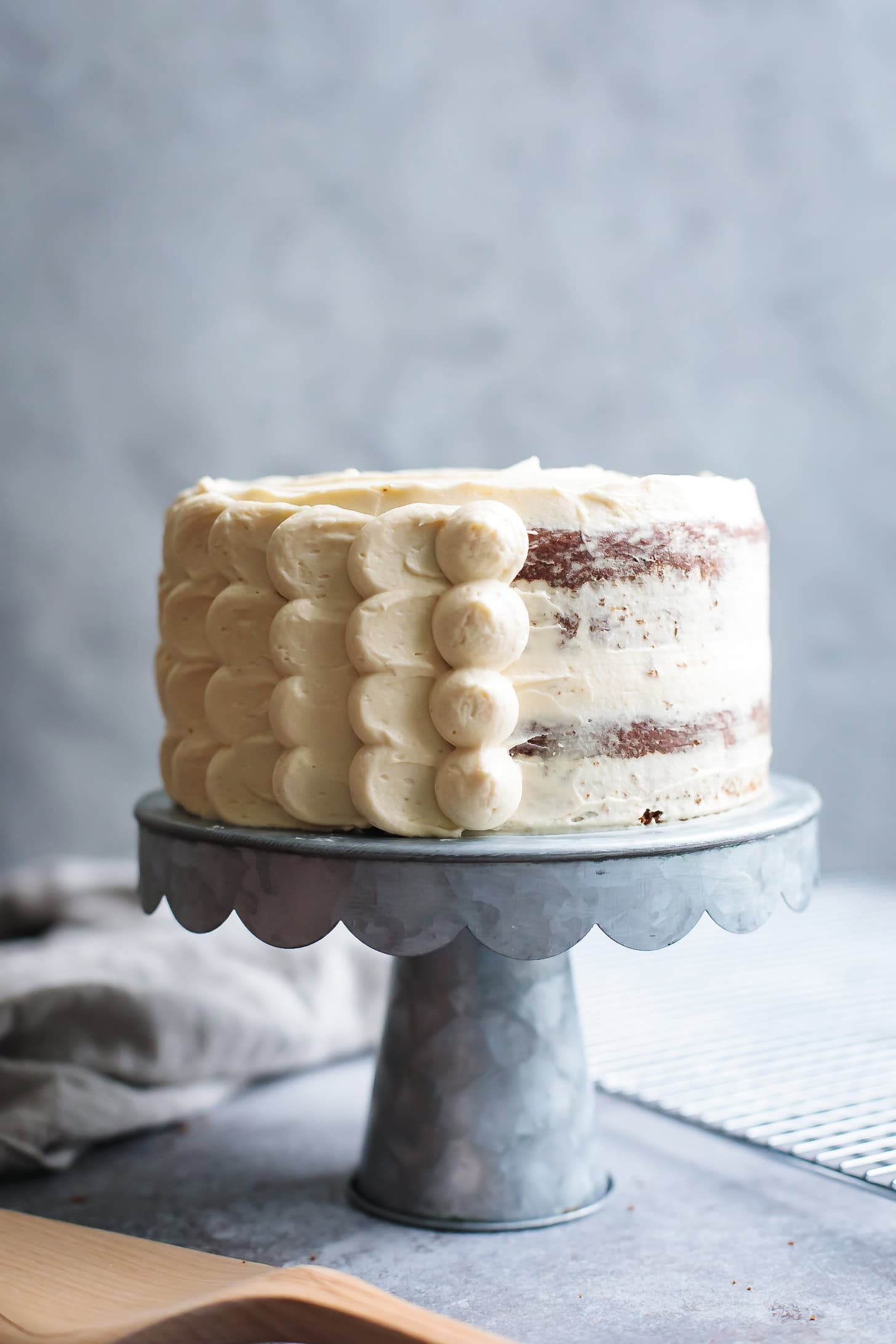 How to put scaled frosting on baby smash cake