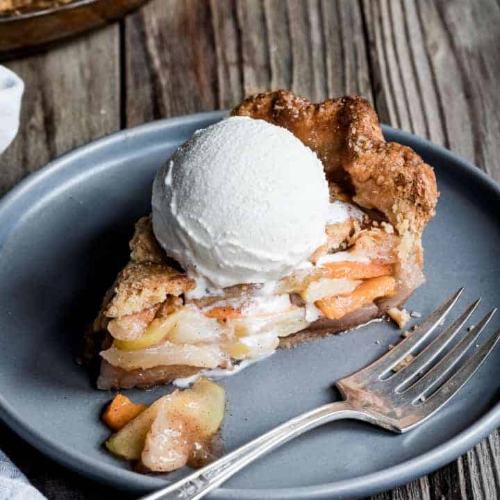 Vanilla Bean Pear Persimmon Pie