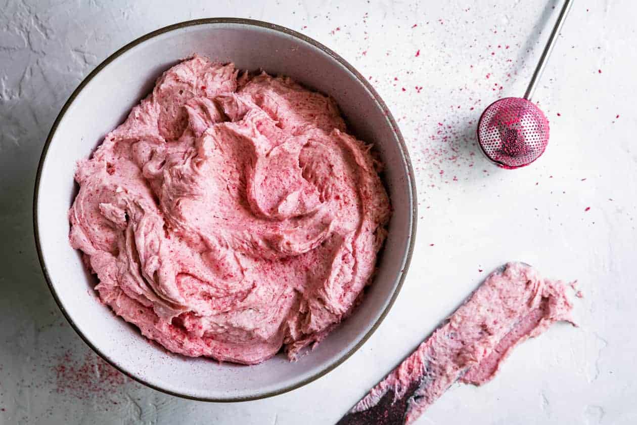 Raspberry Cream Cheese Frosting