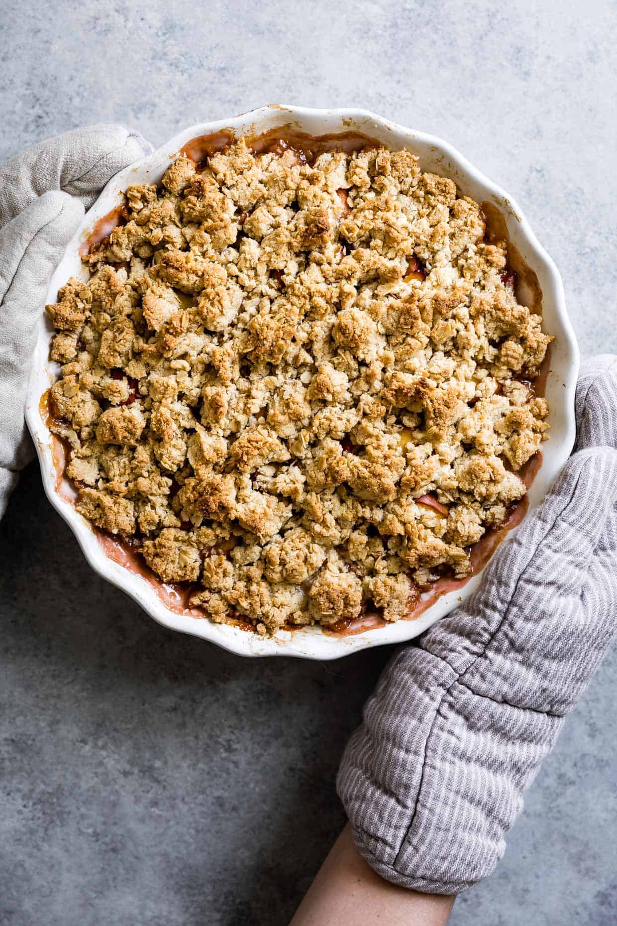 Gluten-Free Brown Sugar Peach Crumble #dessert #glutenfree #recipe #peachcrumble