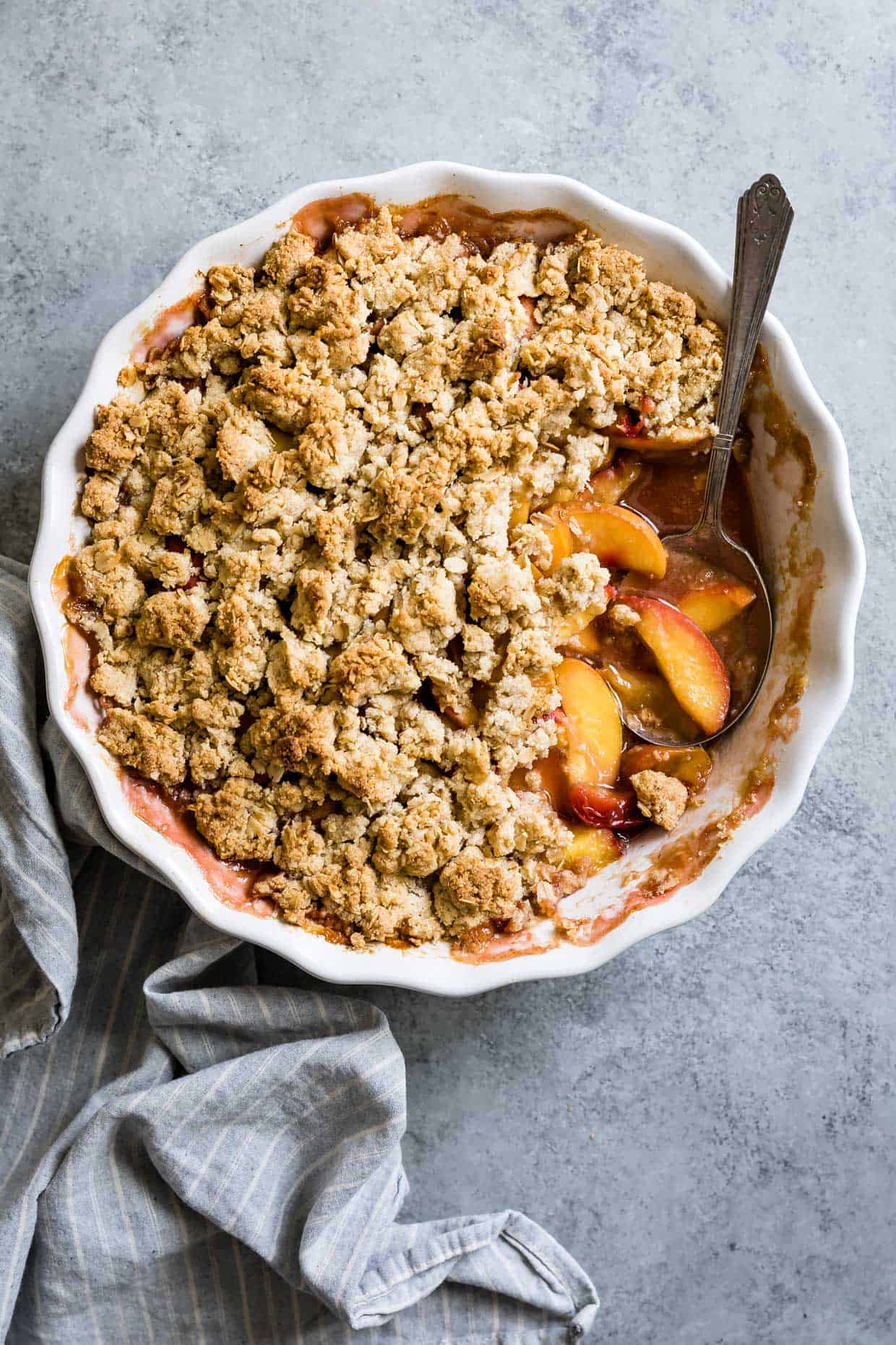 Gluten-Free Brown Sugar Peach Crumble #dessert #glutenfree #recipe #peachcrumble