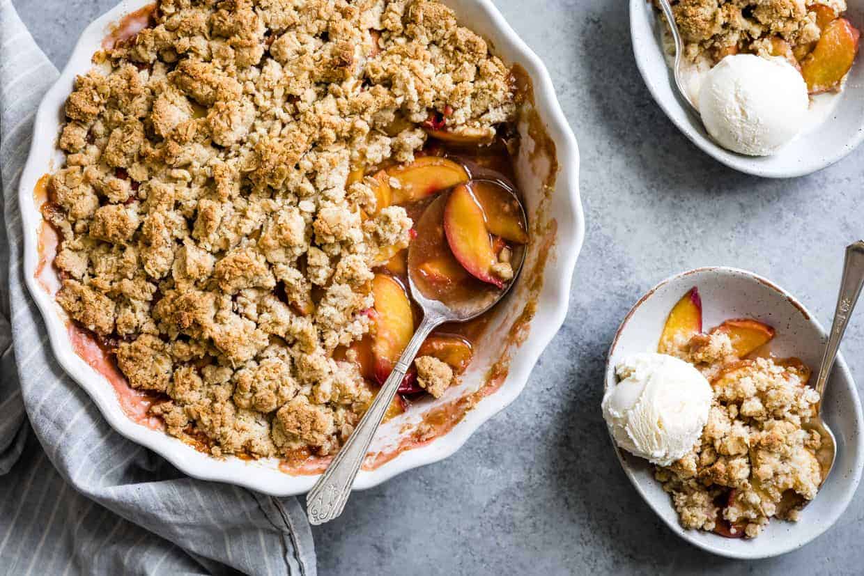 Gluten-Free Brown Sugar Peach Crumble #dessert #glutenfree #recipe #peachcrumble