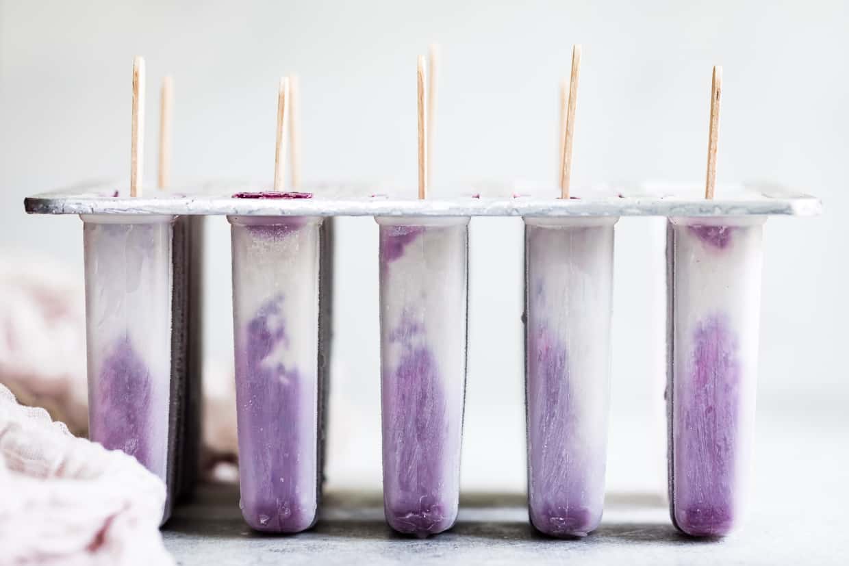 Blueberry London Fog Popsicles #popsicles #blueberry #londonfog #earlgrey #recipe