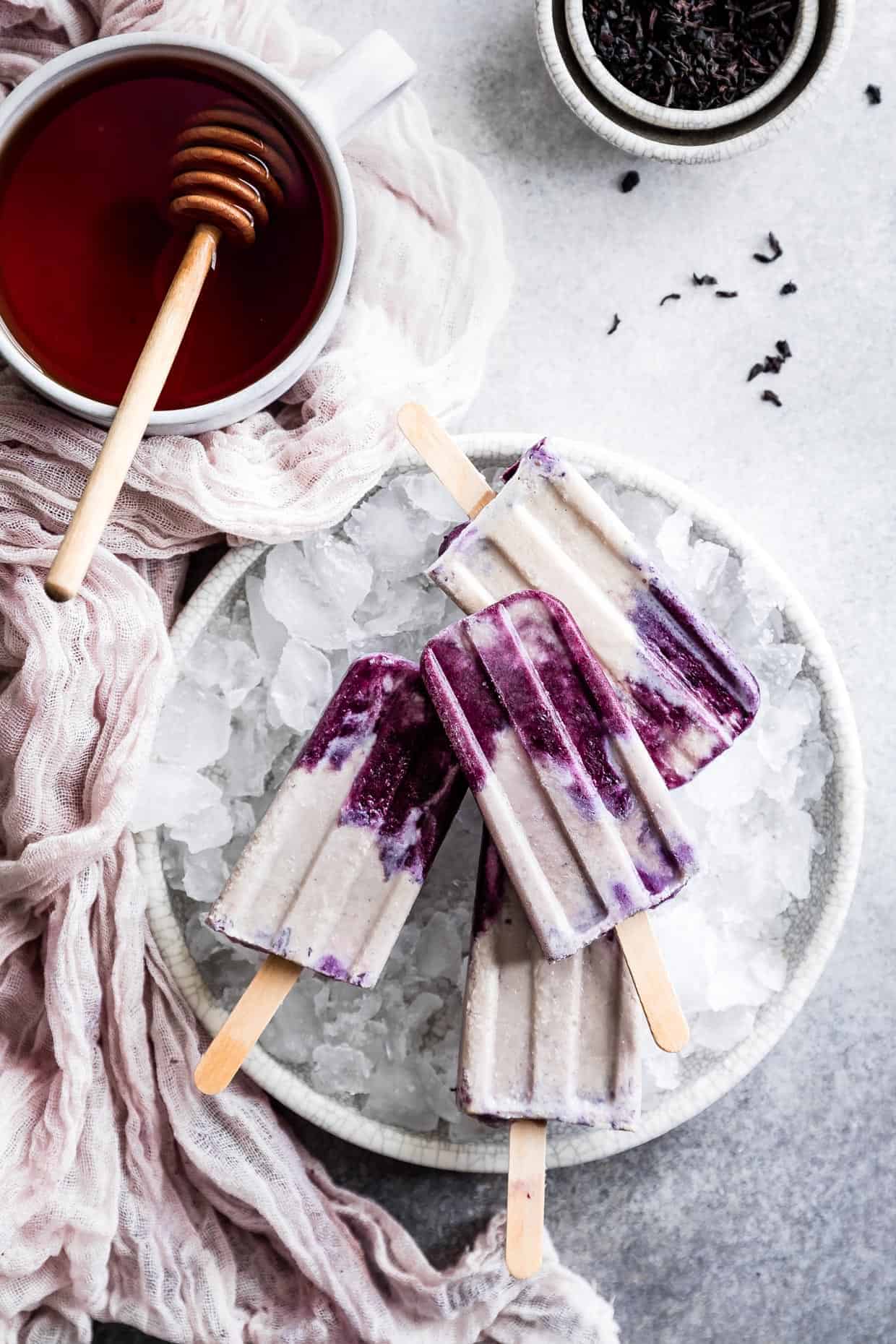 Blueberry London Fog Popsicles #popsicles #blueberry #londonfog #earlgrey #recipe