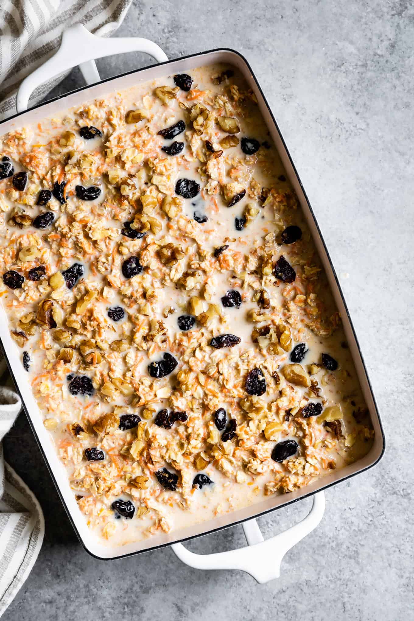 Healthy Baked Oatmeal that tastes like carrot cake