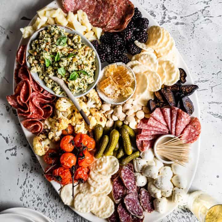 How to Build A Charcuterie Board