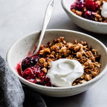 Stovetop Gluten-Free Berry Crisps