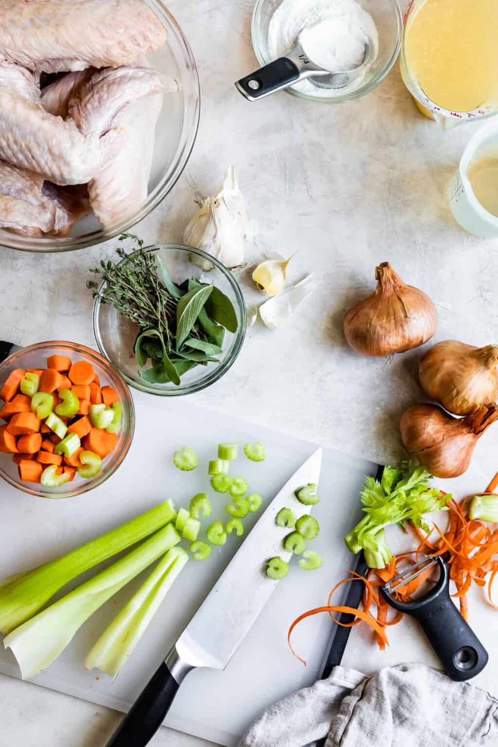 Make Ahead GlutenFree Turkey Gravy Snixy Kitchen