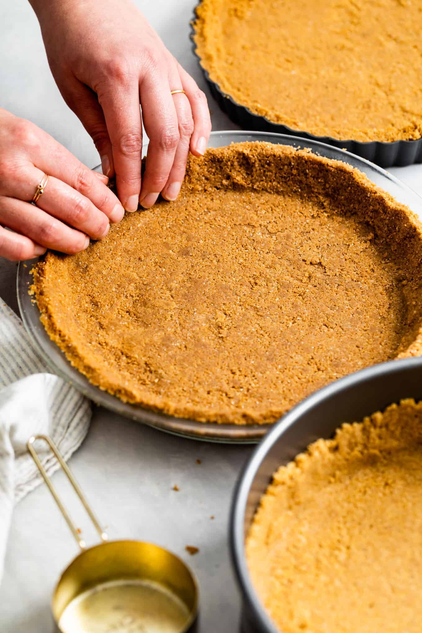 Gluten-Free Graham Cracker Cheesecake Crust in Pie Pan