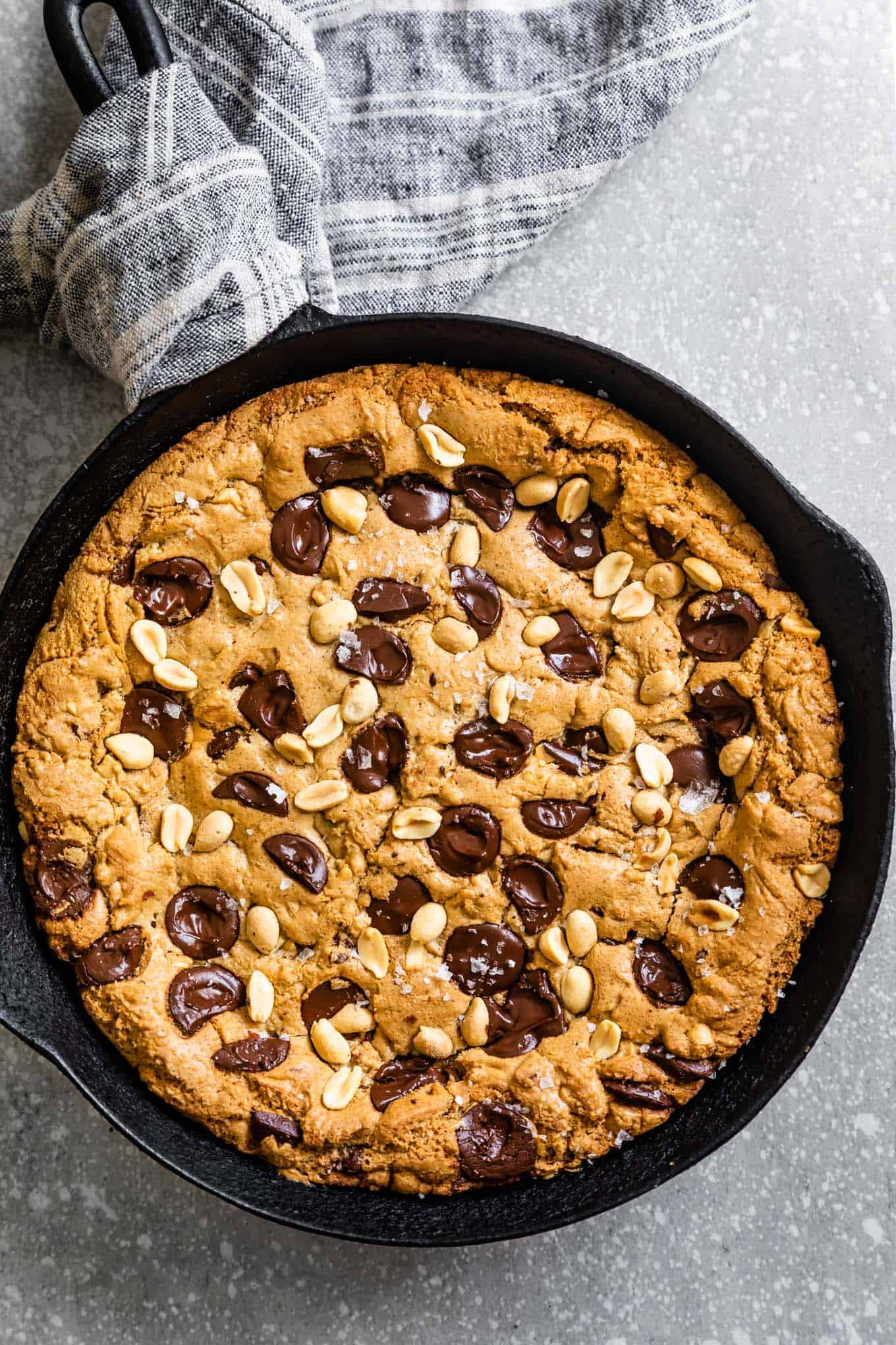 Chocolate Chip & Toffee Skillet Cookie (Pizookie)