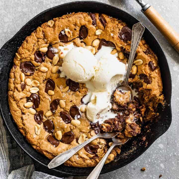 Skillet Cookie {Skillet Chocolate Chip Cookie} Recipe