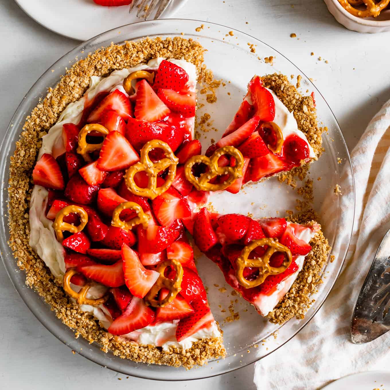 Gluten-Free Strawberry Pretzel Pie