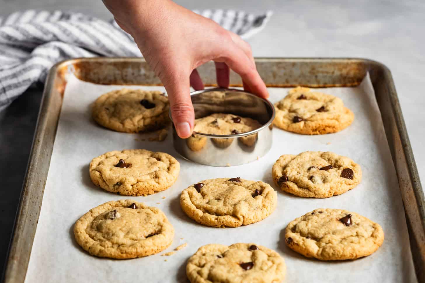 How to Get Perfectly Round Chocolate Chip Cookies