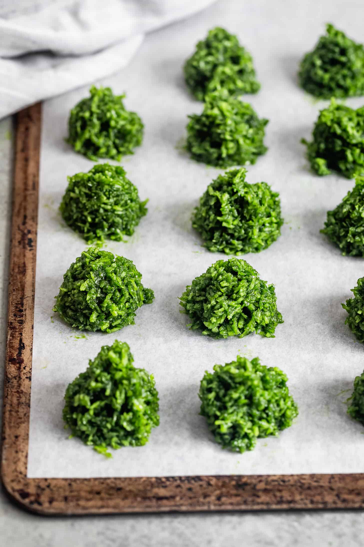 Unbaked Coconut Matcha Macaroons