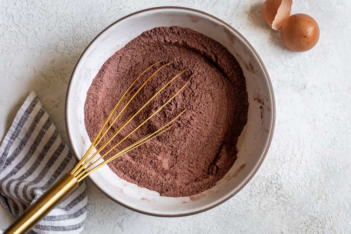 Whisking Dry Ingredients for Cupcakes