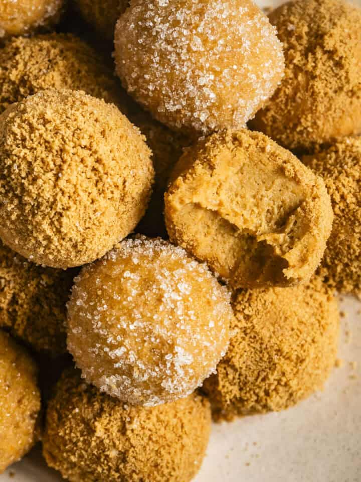 No-Bake Pumpkin Cheesecake Balls with Bite