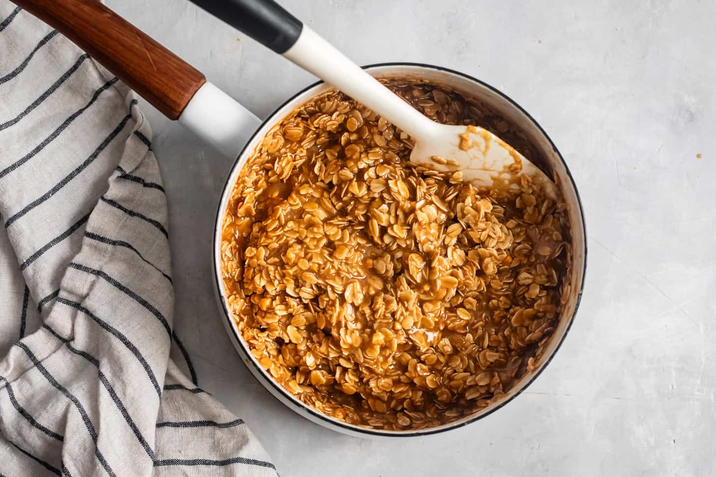 No Bake Peanut Butter Oatmeal Cookie Dough